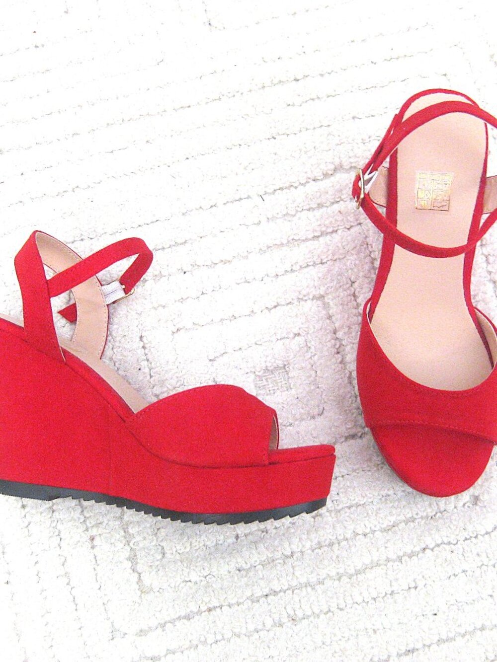 Red Wedge Platform Sandal Shoes   Faux Suede -  Size 6